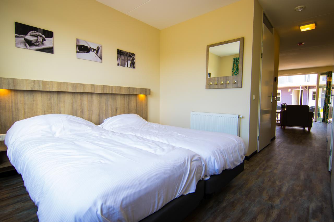 Roompot Strandplevier Hotelsuites De Koog  Cameră foto
